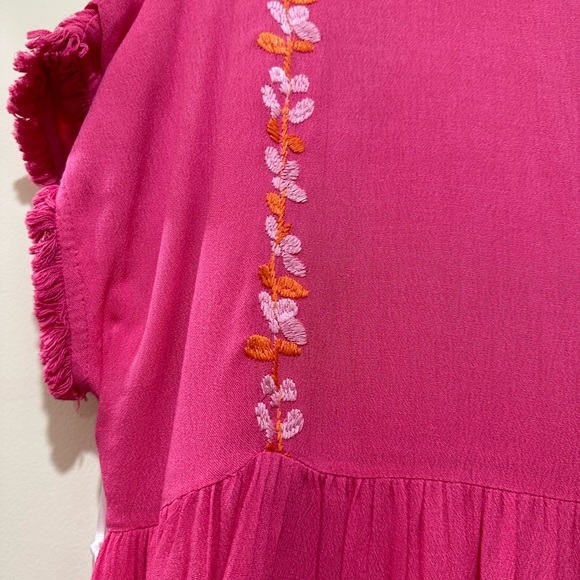 J.Marie 💕💕 embroidery top - Picture 9 of 9